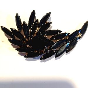 Vintage 1960 Juliana style brooch